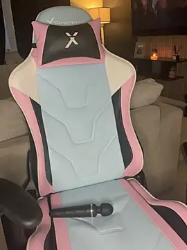 Snapshot of chelsiekink3 chatting on 20, 1, 2025 chelsiekink3 online show from 20, 1, 2025