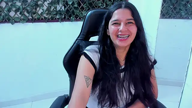 Megan Whitte online show from 18, 1, 2025