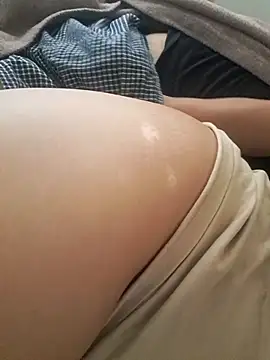 Snapshot of MakeMeCumAhh chatting on 17, 10, 2025 MakeMeCumAhh online show from 17, 10, 2025