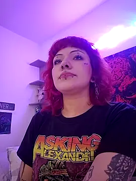 Snapshot of Sarah-Stoner chatting on 25, 6, 2026 Sarah-Stoner online show from 25, 6, 2026