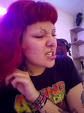 Snapshot of Sarah-Stoner chatting on 30, 6, 2026 Sarah-Stoner online show from 30, 6, 2026
