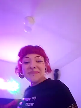 Snapshot of Sarah-Stoner chatting on 7, 7, 2026 Sarah-Stoner online show from 7, 7, 2026