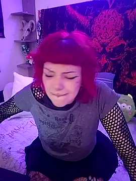 Snapshot of Sarah-Stoner chatting on 15, 7, 2026 Sarah-Stoner online show from 15, 7, 2026