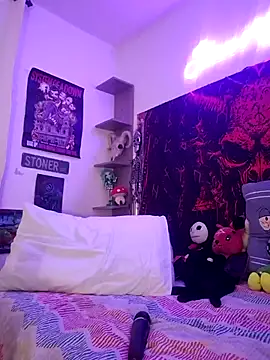 Snapshot of Sarah-Stoner chatting on 23, 7, 2026 Sarah-Stoner online show from 23, 7, 2026