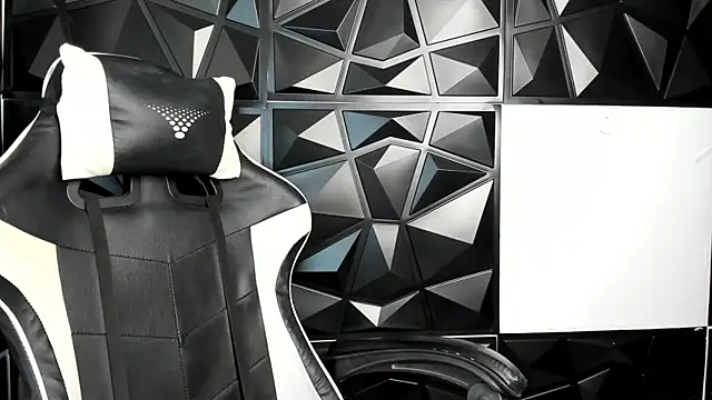 Snapshot of HelueHorny13 chatting on 7, 3, 2025 HelueHorny13 online show from 7, 3, 2025