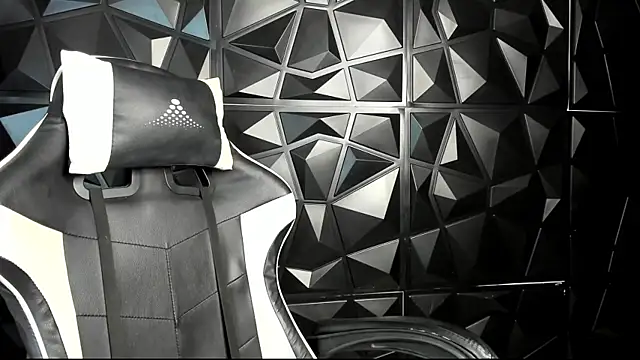 Snapshot of HelueHorny13 chatting on 15, 3, 2025 HelueHorny13 online show from 15, 3, 2025