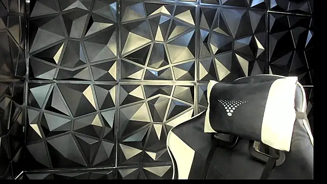 Snapshot of HelueHorny13 chatting on 16, 10, 2025 HelueHorny13 online show from 16, 10, 2025