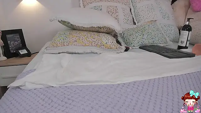 khloe cutee online show from 24, 12, 2024