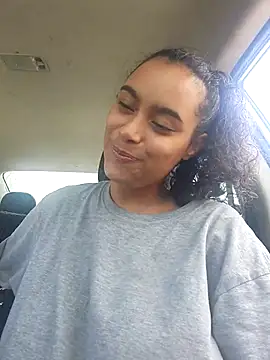 cinnaminnie online show from 13, 3, 2025