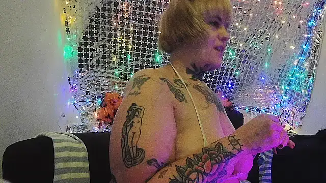 Hunniebunnie78 online show from 19, 7, 2026