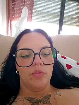 Snapshot of Jujuicy_97 chatting on 23, 6, 2026 Jujuicy 97 online show from 23, 6, 2026