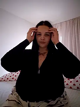 Snapshot of Jujuicy_97 chatting on 18, 7, 2026 Jujuicy 97 online show from 18, 7, 2026