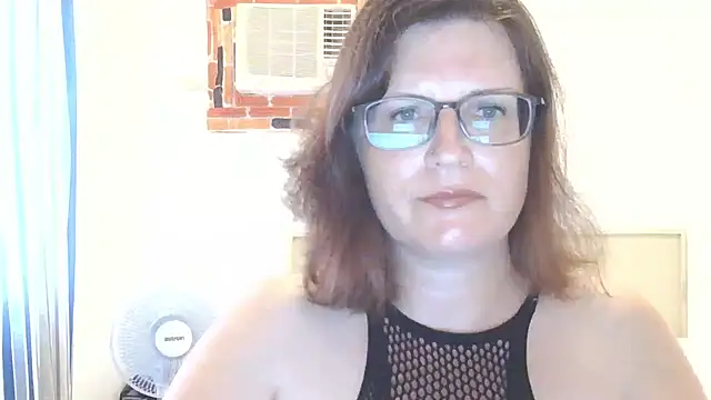 CrimsonMistress online show from 3, 5, 2026