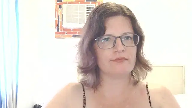CrimsonMistress online show from 19, 5, 2026