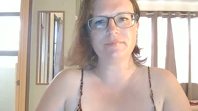 CrimsonMistress online show from 3, 8, 2026