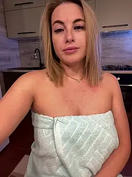 Cute Hot Alice online show from 14, 5, 2026