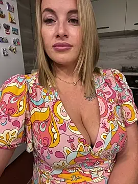 Cute Hot Alice online show from 7, 6, 2026