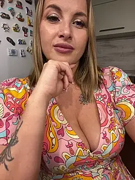 Cute Hot Alice online show from 9, 6, 2026