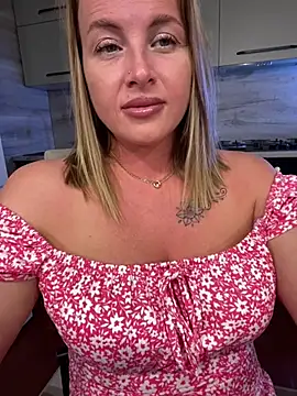 Cute Hot Alice online show from 24, 6, 2026