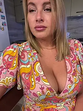 Cute Hot Alice online show from 28, 6, 2026