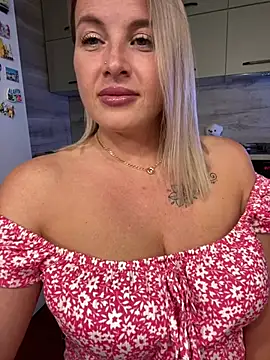 Cute Hot Alice online show from 13, 7, 2026