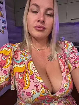 Cute Hot Alice online show from 15, 7, 2026