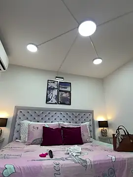 Snapshot of sarascottt chatting on 2, 2, 2026 sarascottt online show from 2, 2, 2026