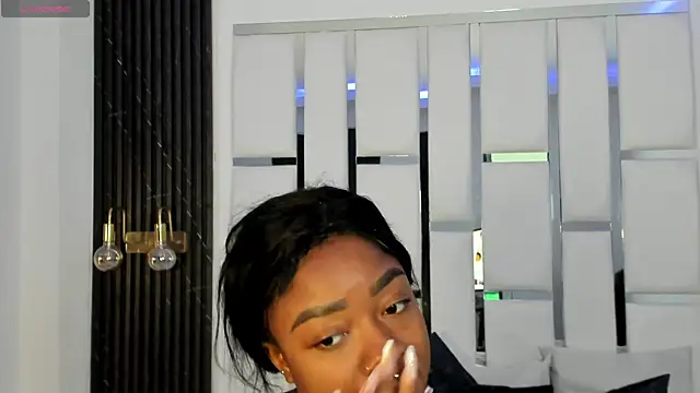 Snapshot of mia_schwarz chatting on 14, 12, 2024 mia schwarz online show from 14, 12, 2024