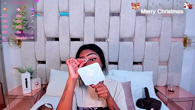 Snapshot of mia_schwarz chatting on 16, 12, 2024 mia schwarz online show from 16, 12, 2024