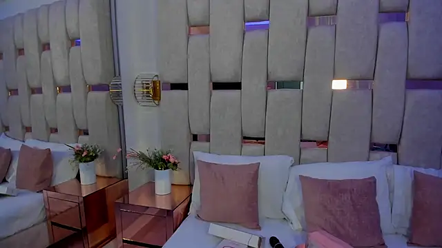 Snapshot of mia_schwarz chatting on 25, 1, 2025 mia schwarz online show from 25, 1, 2025