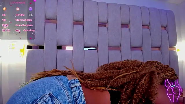 Snapshot of mia_schwarz chatting on 1, 2, 2025 mia schwarz online show from 1, 2, 2025