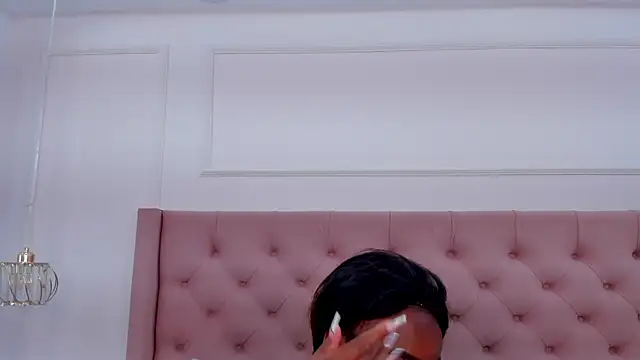 Snapshot of mia_schwarz chatting on 11, 9, 2025 mia schwarz online show from 11, 9, 2025