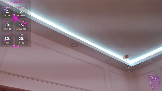 Snapshot of mia_schwarz chatting on 12, 9, 2025 mia schwarz online show from 12, 9, 2025