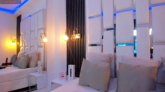 Snapshot of mia_schwarz chatting on 3, 10, 2025 mia schwarz online show from 3, 10, 2025