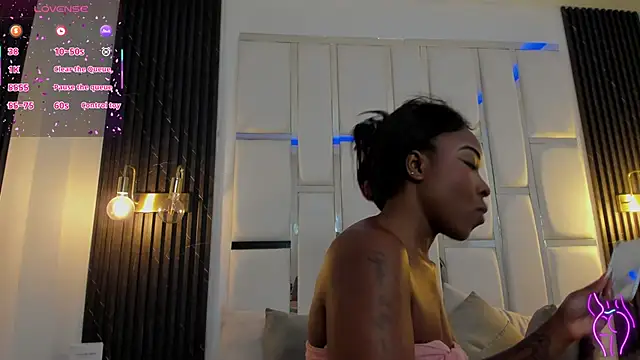 Snapshot of mia_schwarz chatting on 10, 10, 2025 mia schwarz online show from 10, 10, 2025