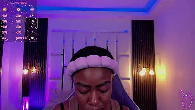 Snapshot of mia_schwarz chatting on 18, 10, 2025 mia schwarz online show from 18, 10, 2025