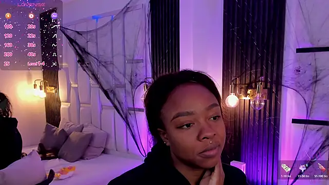 Snapshot of mia_schwarz chatting on 1, 11, 2025 mia schwarz online show from 1, 11, 2025