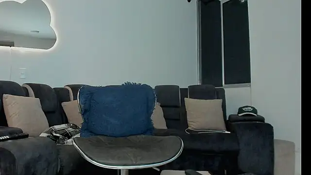 Snapshot of davis_alx1 chatting on 1, 3, 2025 davis alx1 online show from 1, 3, 2025