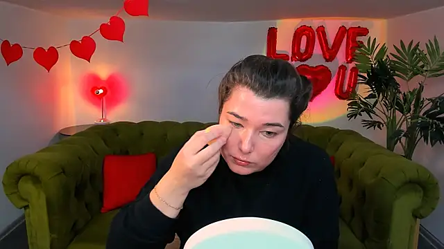 Snapshot of _Sun_Shy_ chatting on 14, 2, 2025  Sun Shy  online show from 14, 2, 2025