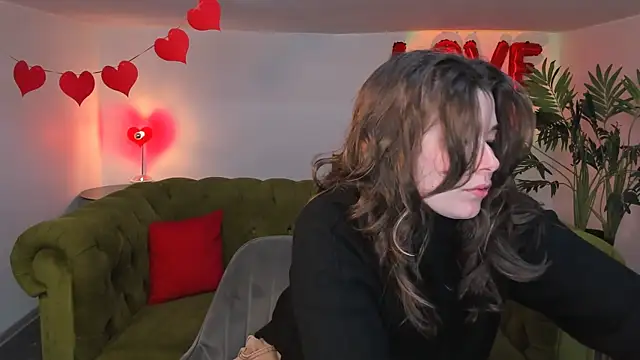 Snapshot of _Sun_Shy_ chatting on 6, 3, 2025  Sun Shy  online show from 6, 3, 2025