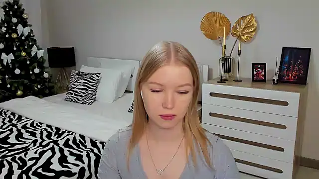 shy  lady online show from 16, 12, 2024