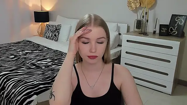 shy  lady online show from 18, 3, 2025