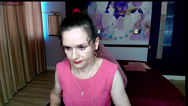 AriaGray online show from 5, 7, 2026