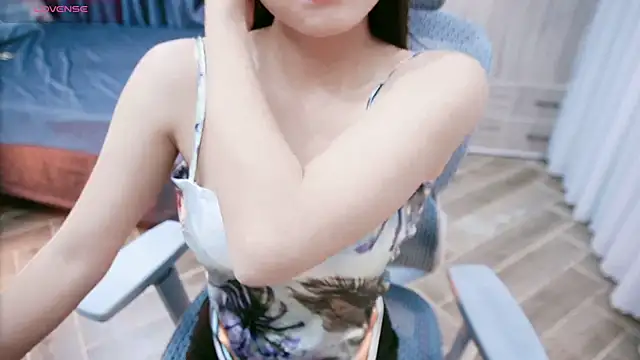 Snapshot of LY_26 chatting on 1, 12, 2024 LY 26 online show from 1, 12, 2024