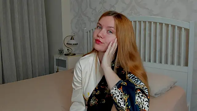 Eva  Lewis online show from 29, 4, 2026