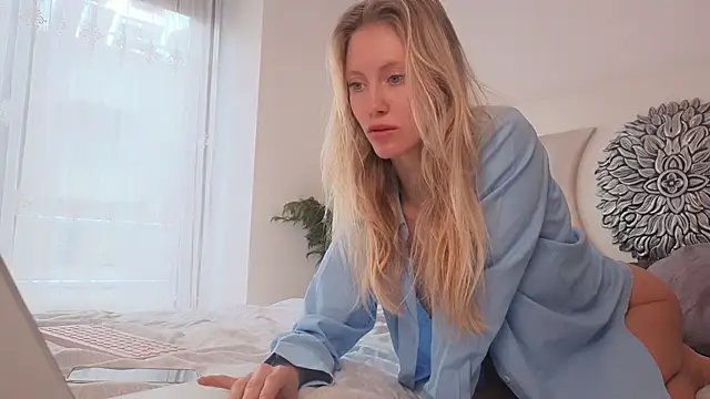 Snapshot of my_lina chatting on 4, 3, 2025 my lina online show from 4, 3, 2025