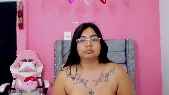 Snapshot of LaylaHolmes chatting on 21, 3, 2026 LaylaHolmes online show from 21, 3, 2026