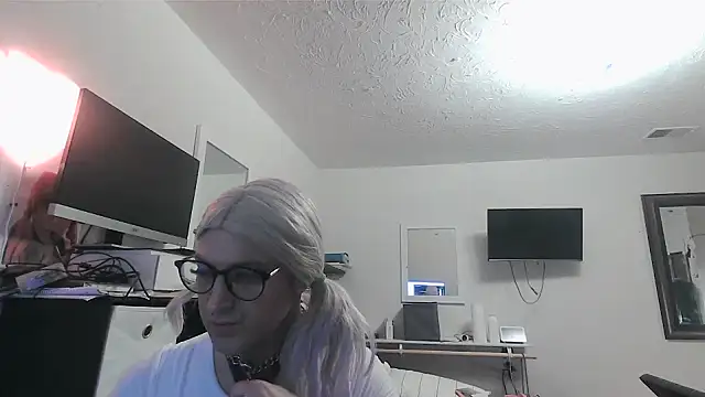 sissytrapdolly24 online show from 1, 5, 2026