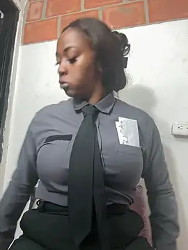 CiaraEbony online show from 17, 7, 2026