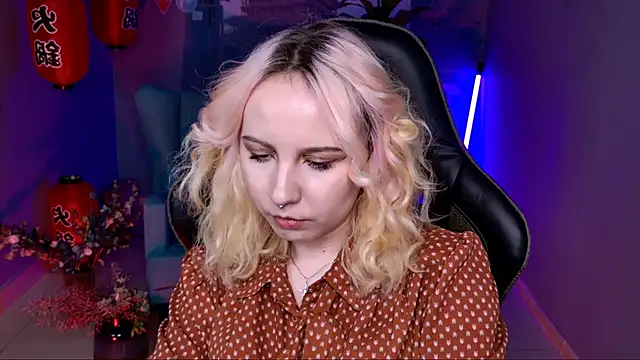 JasmineMilko online show from 18, 3, 2025